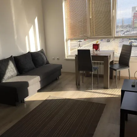 Apartment Happy Mladost *