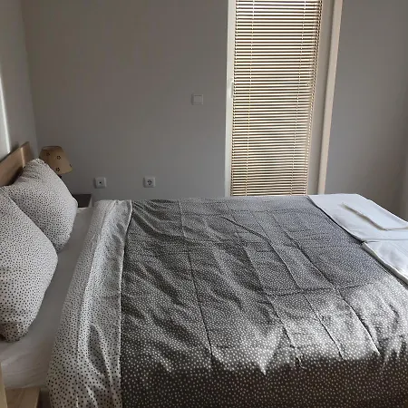 Happy Mladost Apartment *